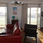 Apartament Em Frente Ao Mar *