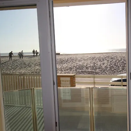 Em Frente Ao Mar